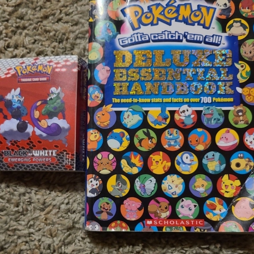 Bundle:Pokemon book with 30 sleeves pokemon holder